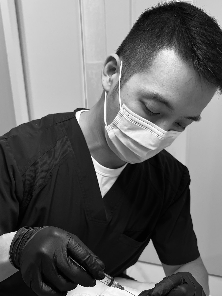 Dr. Andy Huang injecting at Lidy Beauty